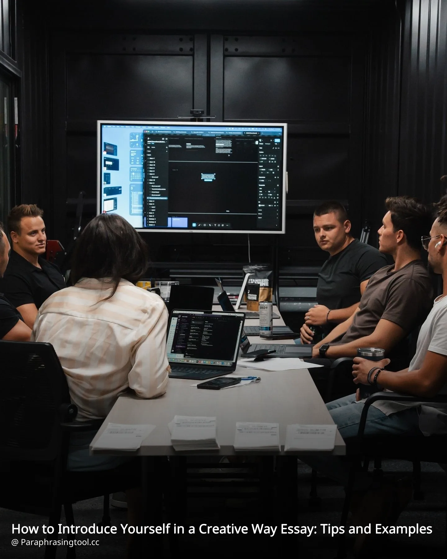 How to Introduce Yourself in a Creative Way Essay: Tips and Examples